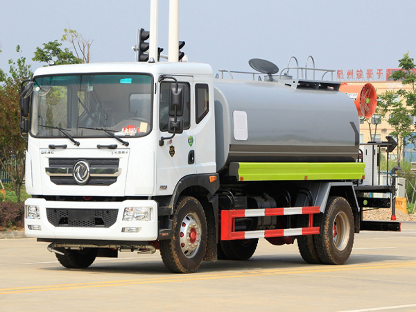 國(guó)六東風(fēng)D9 12-14噸 噴霧車(chē)