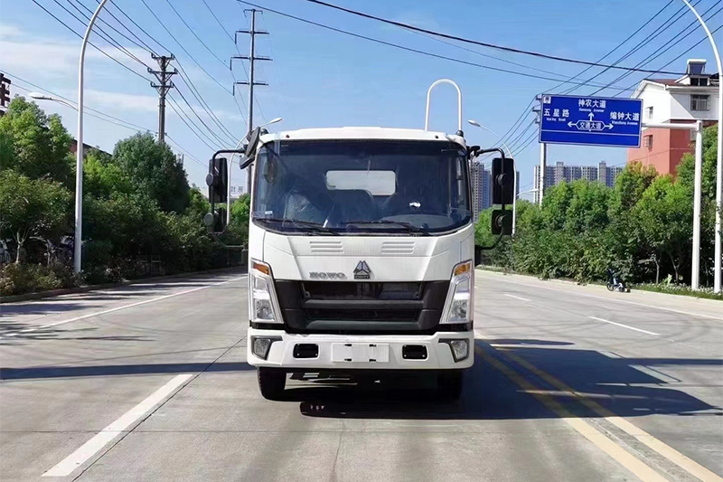 重汽豪沃藍(lán)牌灑水車（7方）